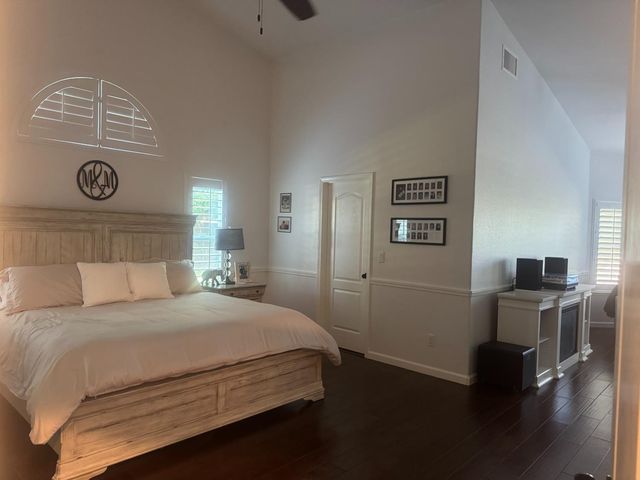 1613 N Dewitt Avenue, Clovis, CA 93619