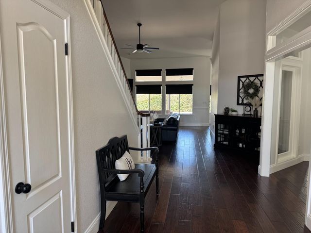 1613 N Dewitt Avenue, Clovis, CA 93619