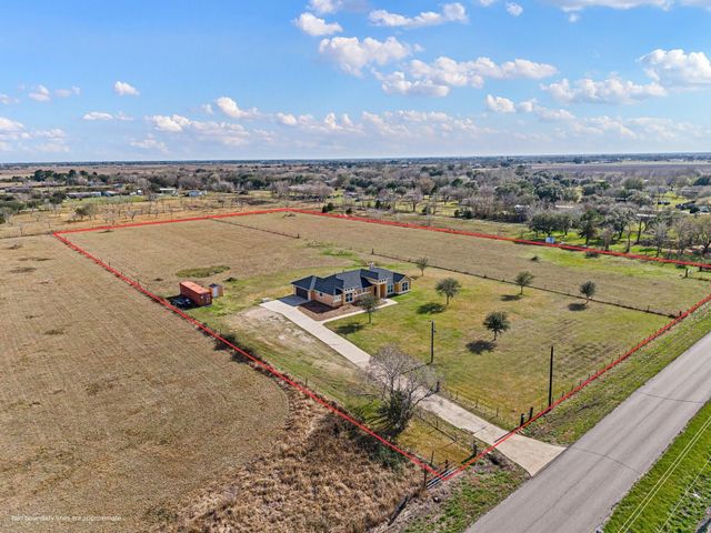 8131 Brinkmeyer Road, Needville, TX 77461