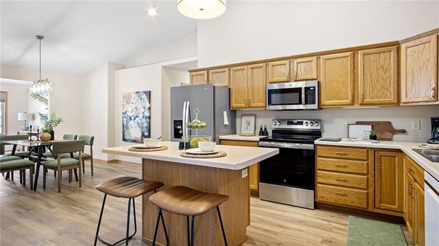 4402 E Robin Meadows Lane, Eau Claire, WI 54701