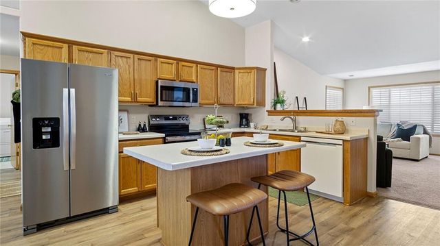 4402 E Robin Meadows Lane, Eau Claire, WI 54701