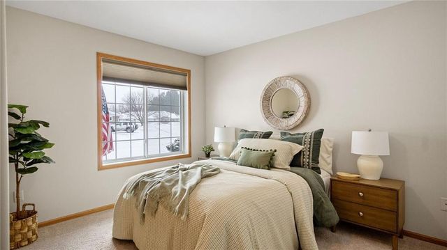 4402 E Robin Meadows Lane, Eau Claire, WI 54701