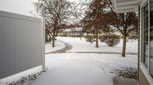 4402 E Robin Meadows Lane, Eau Claire, WI 54701