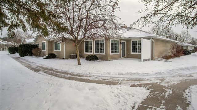 4402 E Robin Meadows Lane, Eau Claire, WI 54701