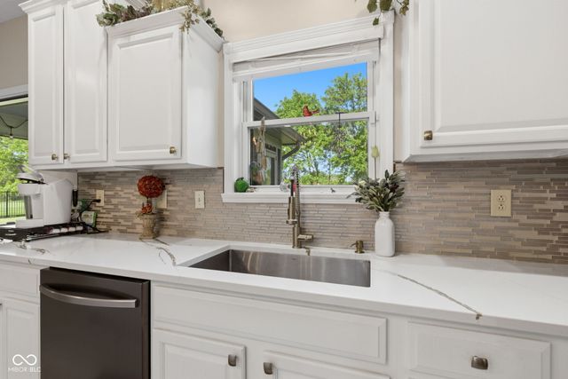 6054 Easy Lane, Indianapolis, IN 46259