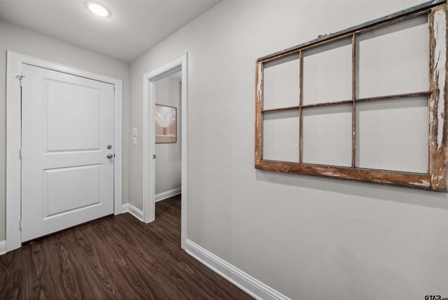 409 Meadow Lane, Chandler, TX 75758