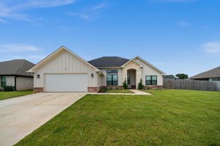 409 Meadow Lane, Chandler, TX 75758