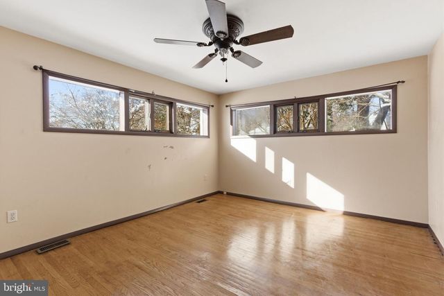 1057 BRIDGE RD, Bensalem, PA 19020