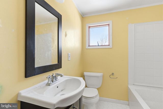 1057 BRIDGE RD, Bensalem, PA 19020