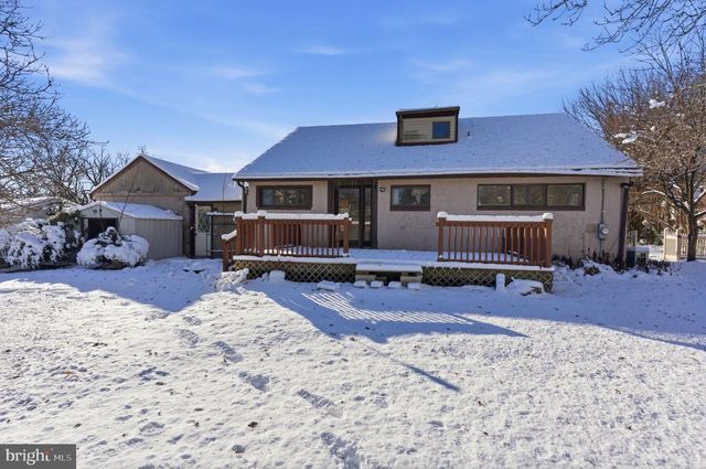 1057 BRIDGE RD, Bensalem, PA 19020