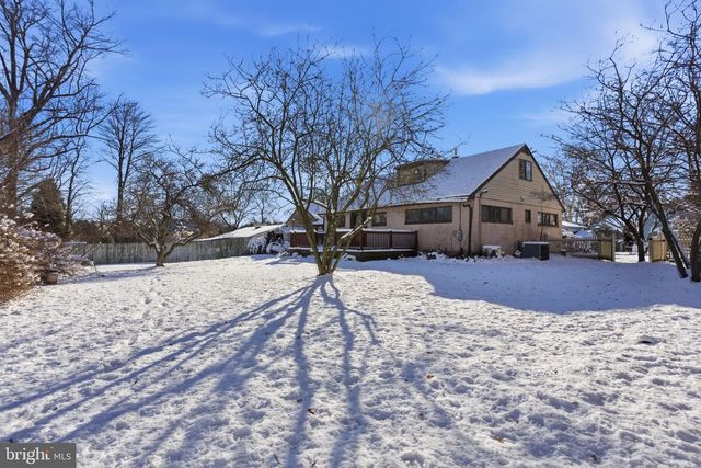 1057 BRIDGE RD, Bensalem, PA 19020