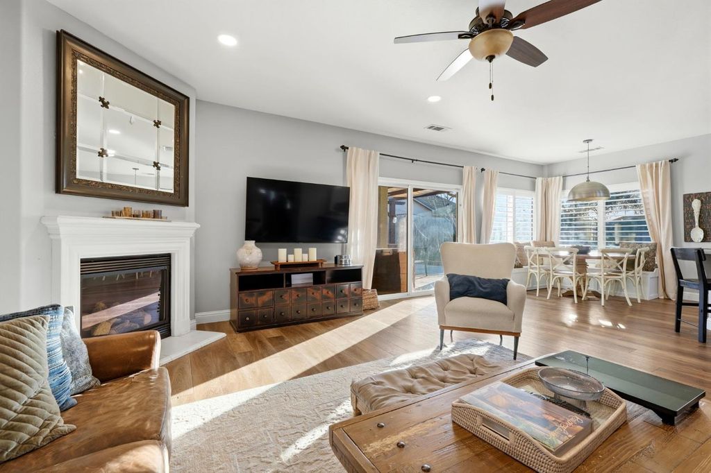 Image 19 of property listing at 1483 Atlantic Avenue, Lemoore, CA 93245