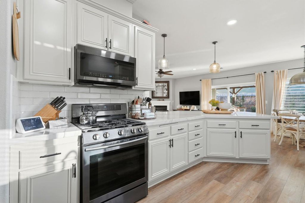 Image 25 of property listing at 1483 Atlantic Avenue, Lemoore, CA 93245