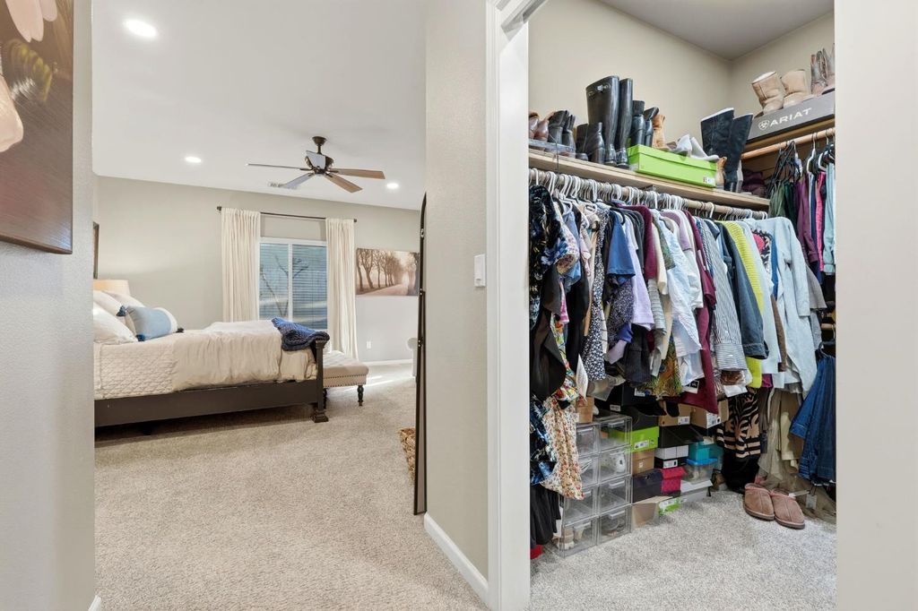 Image 38 of property listing at 1483 Atlantic Avenue, Lemoore, CA 93245