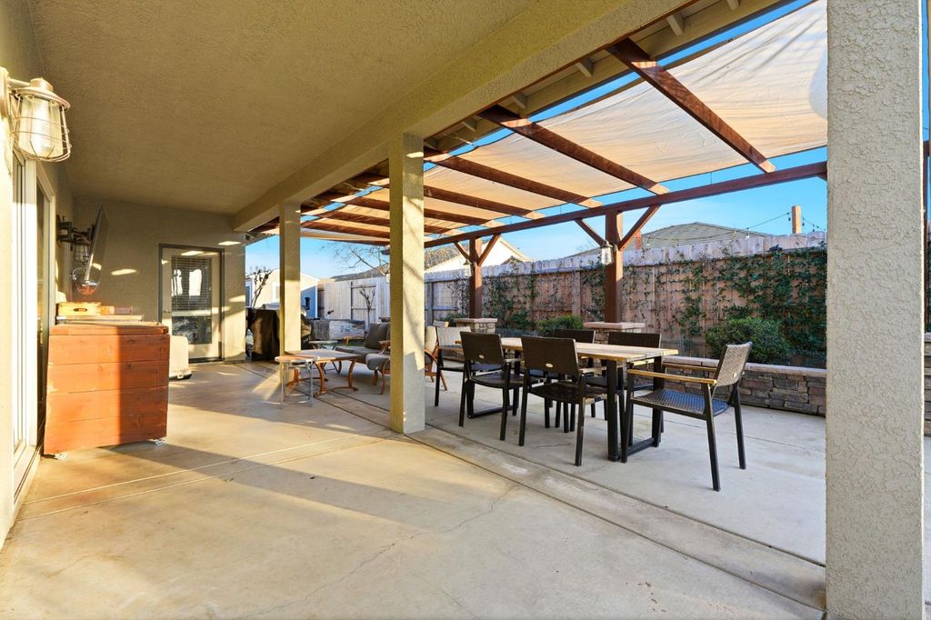 Image 46 of property listing at 1483 Atlantic Avenue, Lemoore, CA 93245