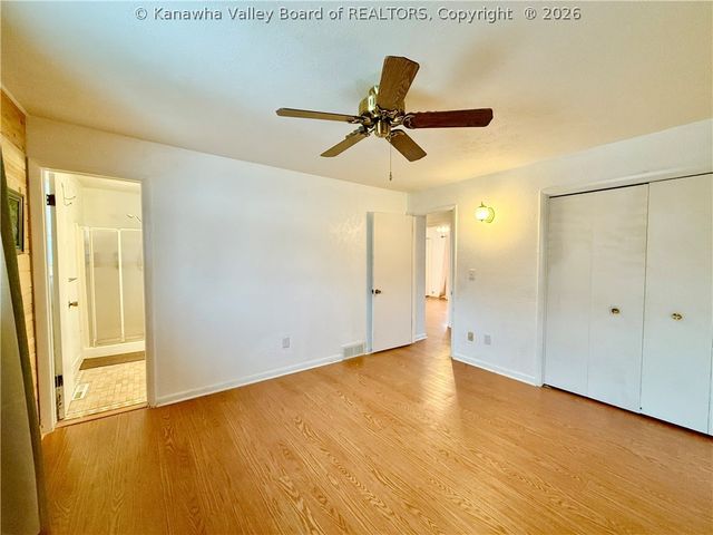 194 Shawnee Estates, Winfield, WV 25213