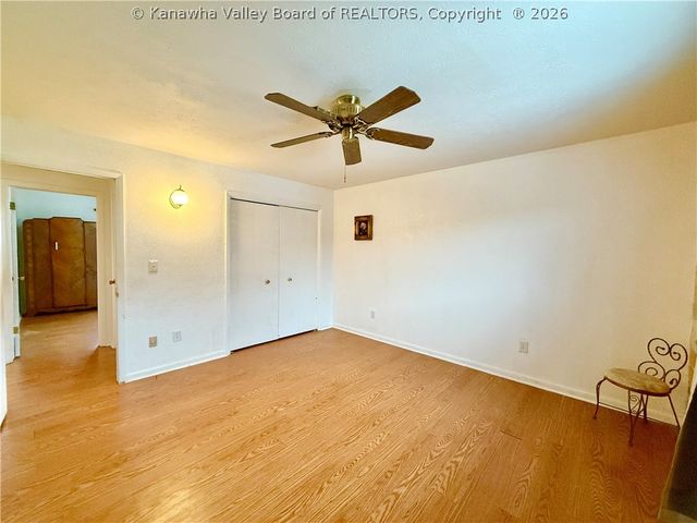 194 Shawnee Estates, Winfield, WV 25213