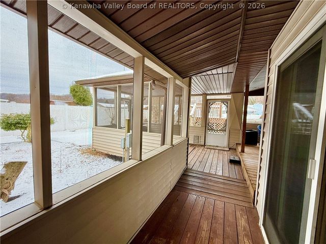 194 Shawnee Estates, Winfield, WV 25213