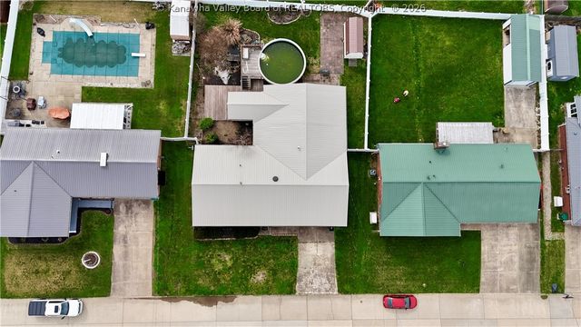 194 Shawnee Estates, Winfield, WV 25213