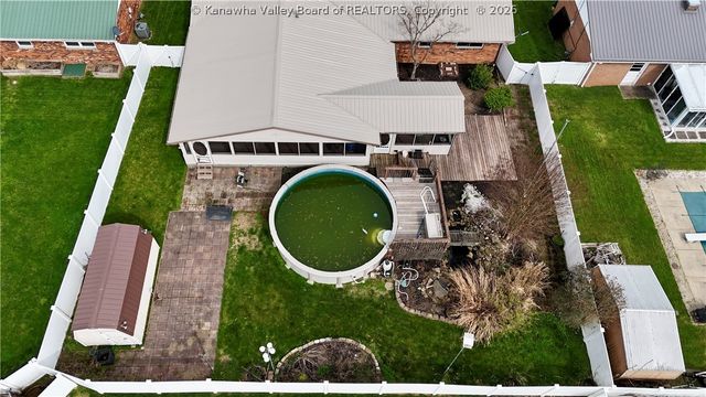 194 Shawnee Estates, Winfield, WV 25213