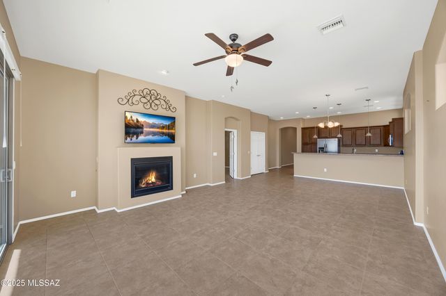 5829 S Waynes Way, Green Valley, AZ 85622