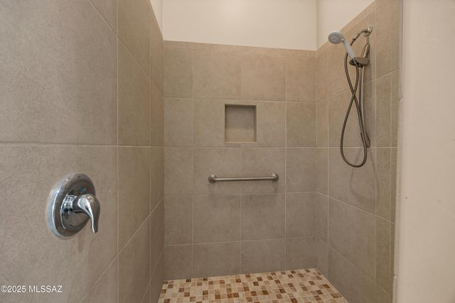 5829 S Waynes Way, Green Valley, AZ 85622