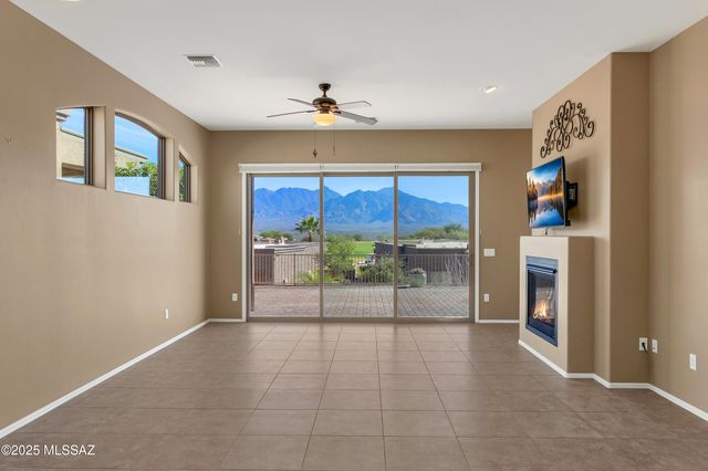 5829 S Waynes Way, Green Valley, AZ 85622