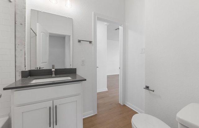 140 Inlet LN, Leander, TX 78641