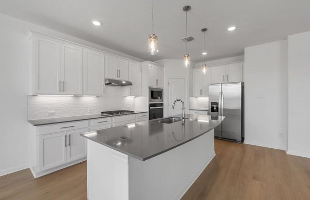 140 Inlet LN, Leander, TX 78641