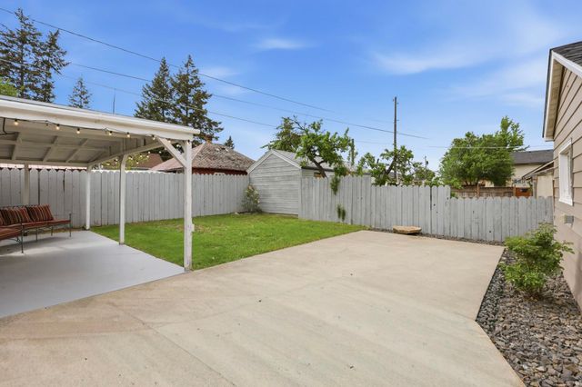 5619 N Regal St, Spokane, WA 99208