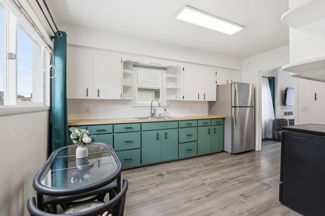 5619 N Regal St, Spokane, WA 99208