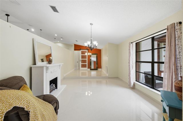 10949 NW 1st Manor, Coral Springs, FL 33071