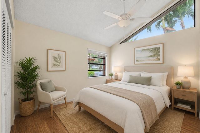 10949 NW 1st Manor, Coral Springs, FL 33071