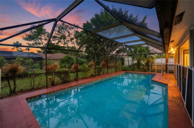 10949 NW 1st Manor, Coral Springs, FL 33071
