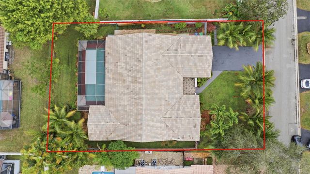 10949 NW 1st Manor, Coral Springs, FL 33071