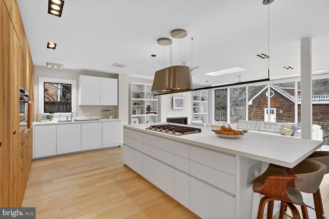 5801 POTOMAC AVE NW, Washington, DC 20016