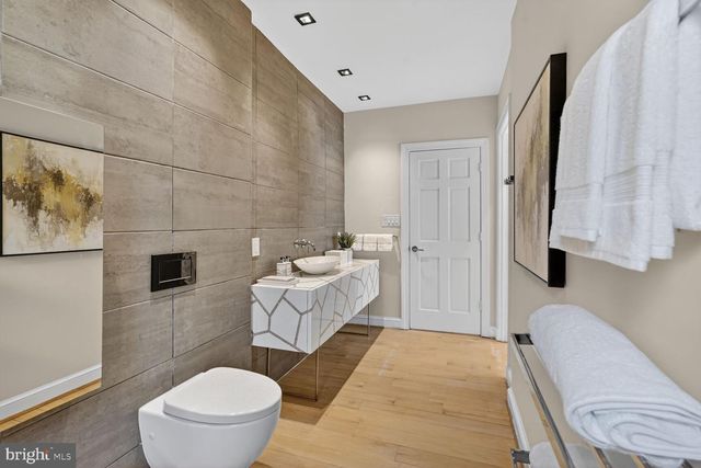 5801 POTOMAC AVE NW, Washington, DC 20016