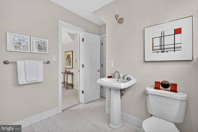 5801 POTOMAC AVE NW, Washington, DC 20016