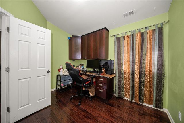 1515 E Beacon Ln, Spokane, WA 99217