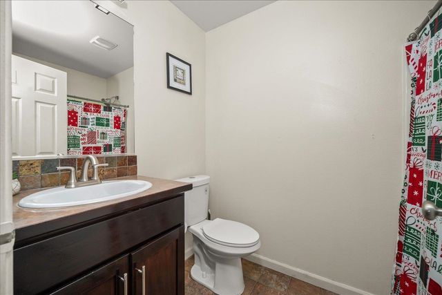 1515 E Beacon Ln, Spokane, WA 99217