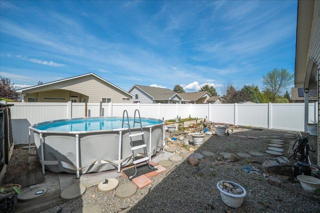 1515 E Beacon Ln, Spokane, WA 99217