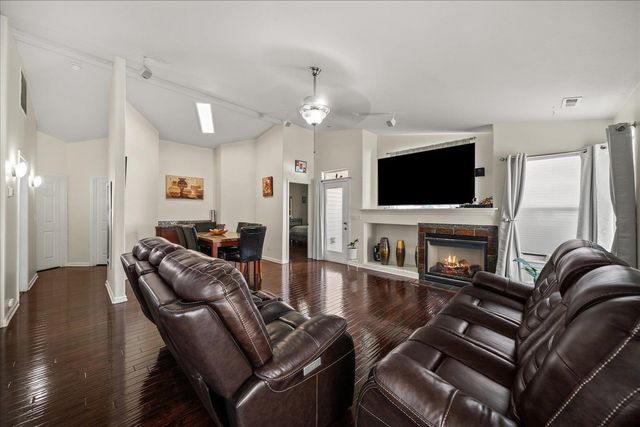 1515 E Beacon Ln, Spokane, WA 99217