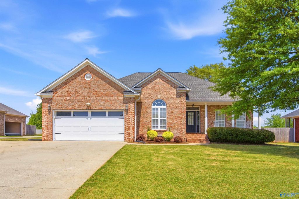 25833 Iron Gate Drive, Madison, AL 35756