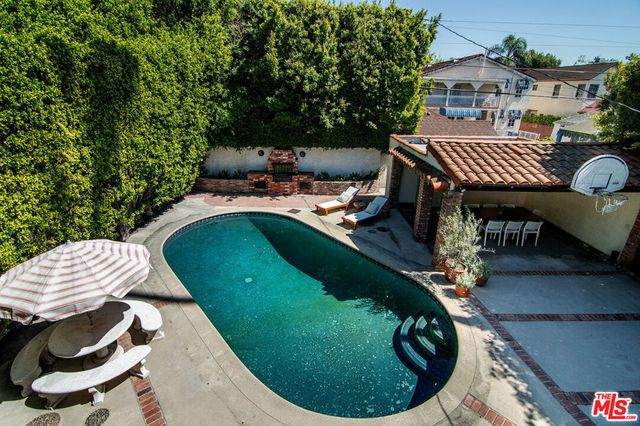 120 S Fuller Avenue, Los Angeles, CA 90036