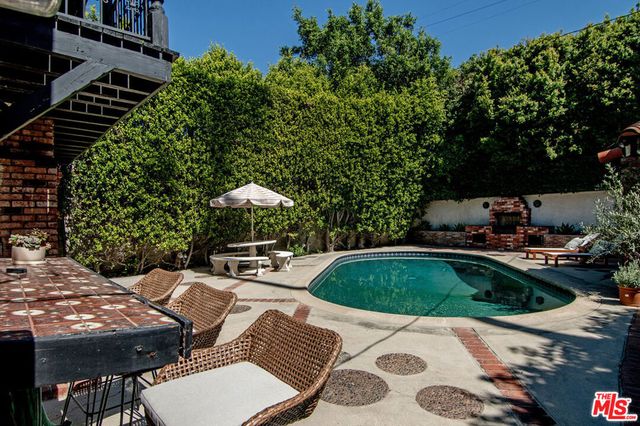 120 S Fuller Avenue, Los Angeles, CA 90036