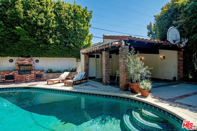 120 S Fuller Avenue, Los Angeles, CA 90036