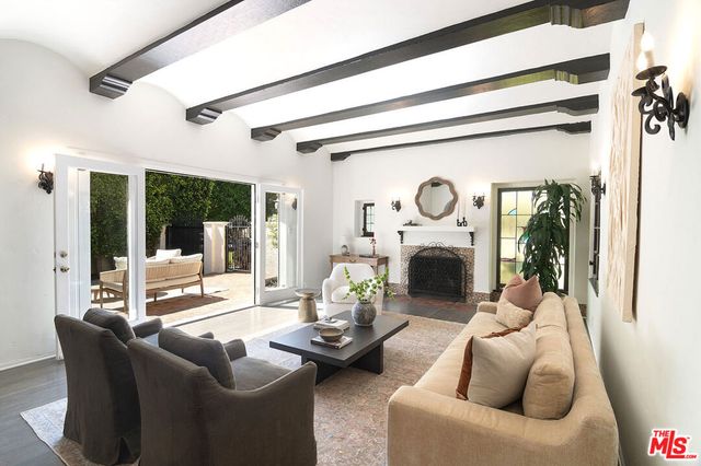 120 S Fuller Avenue, Los Angeles, CA 90036