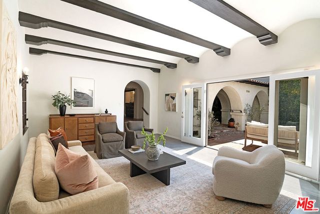 120 S Fuller Avenue, Los Angeles, CA 90036