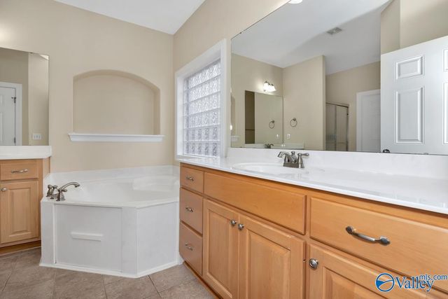 29863 Thunderpaw Drive, Harvest, AL 35749