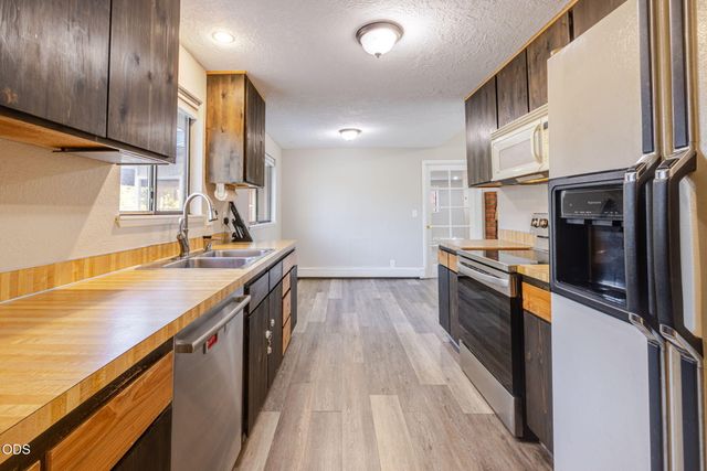 19487 Baker Road, Bend, OR 97702
